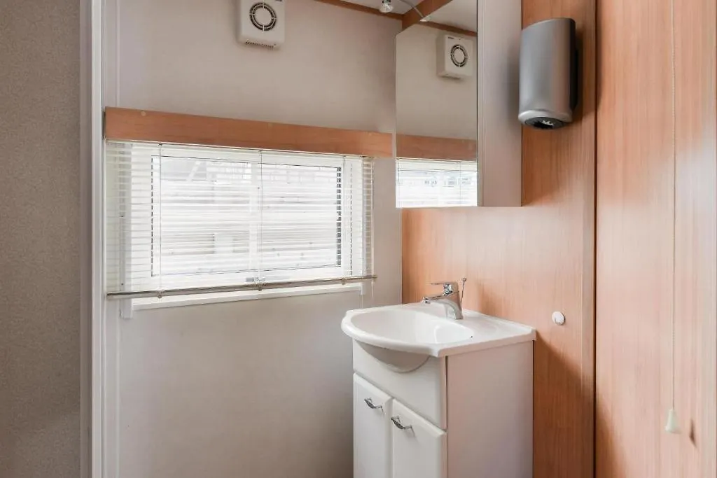 Chalet For 2 At The Beach Zandvoort Netherlands